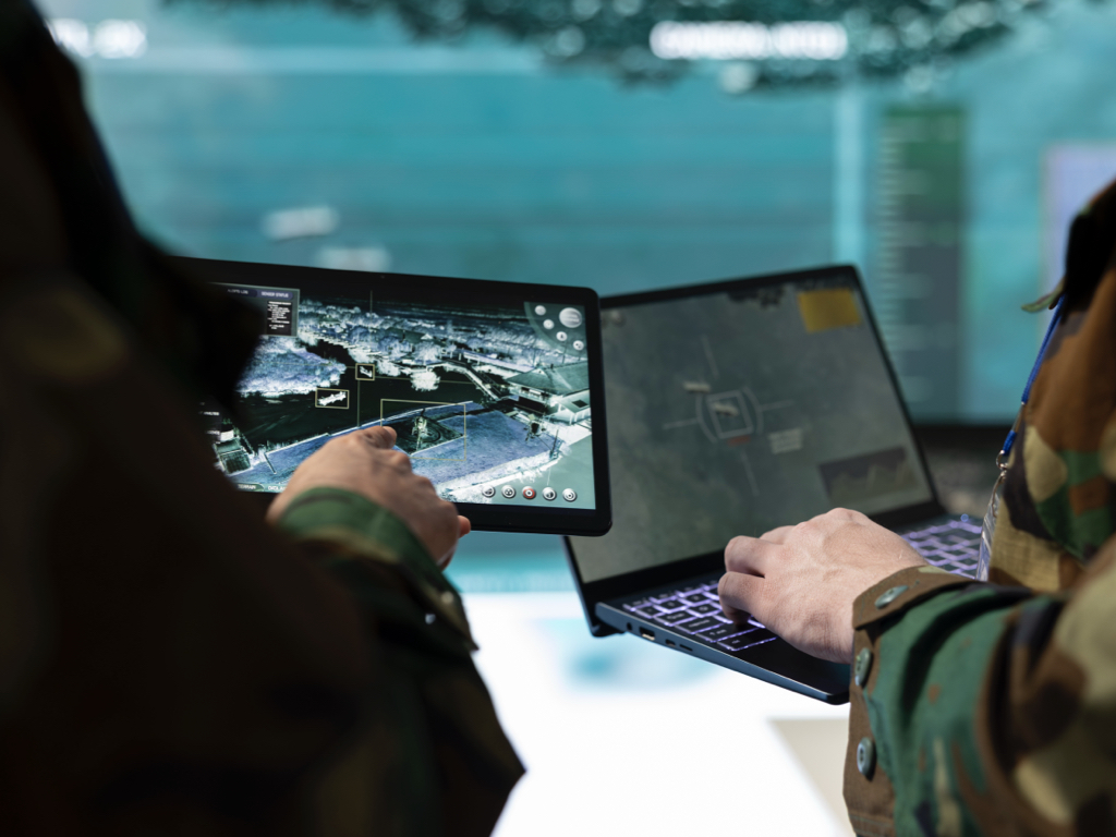 Extremadura lanza la primera línea de ayudas a las empresas del sector de la Defensa